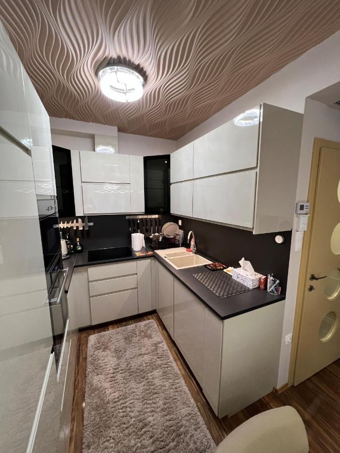 דירות דברצן Parizsi Udvar Premium Apartman מראה חיצוני תמונה