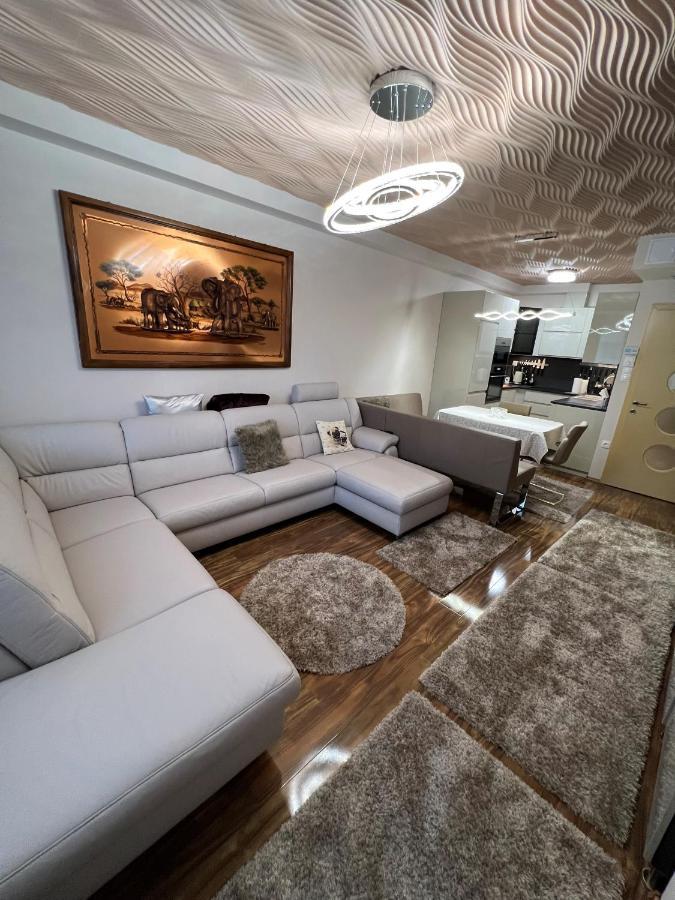 דירות דברצן Parizsi Udvar Premium Apartman מראה חיצוני תמונה