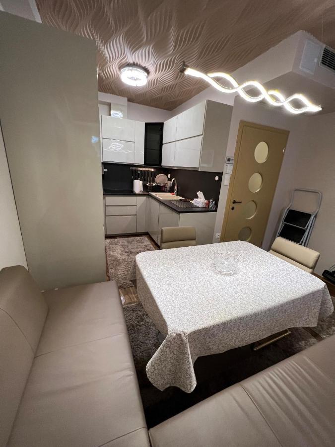דירות דברצן Parizsi Udvar Premium Apartman מראה חיצוני תמונה