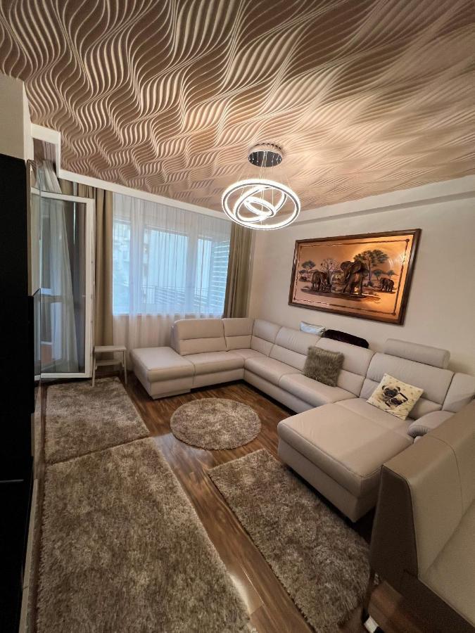 דירות דברצן Parizsi Udvar Premium Apartman מראה חיצוני תמונה